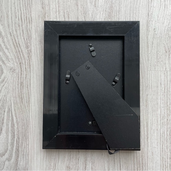 Modern black and silver border picture photo frame for 4 in x 6 in photo - Picture 2 of 2